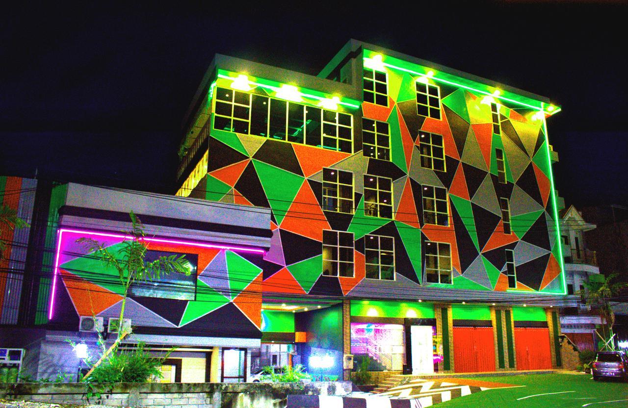 Sevensix Hotel Balikpapan Exterior photo